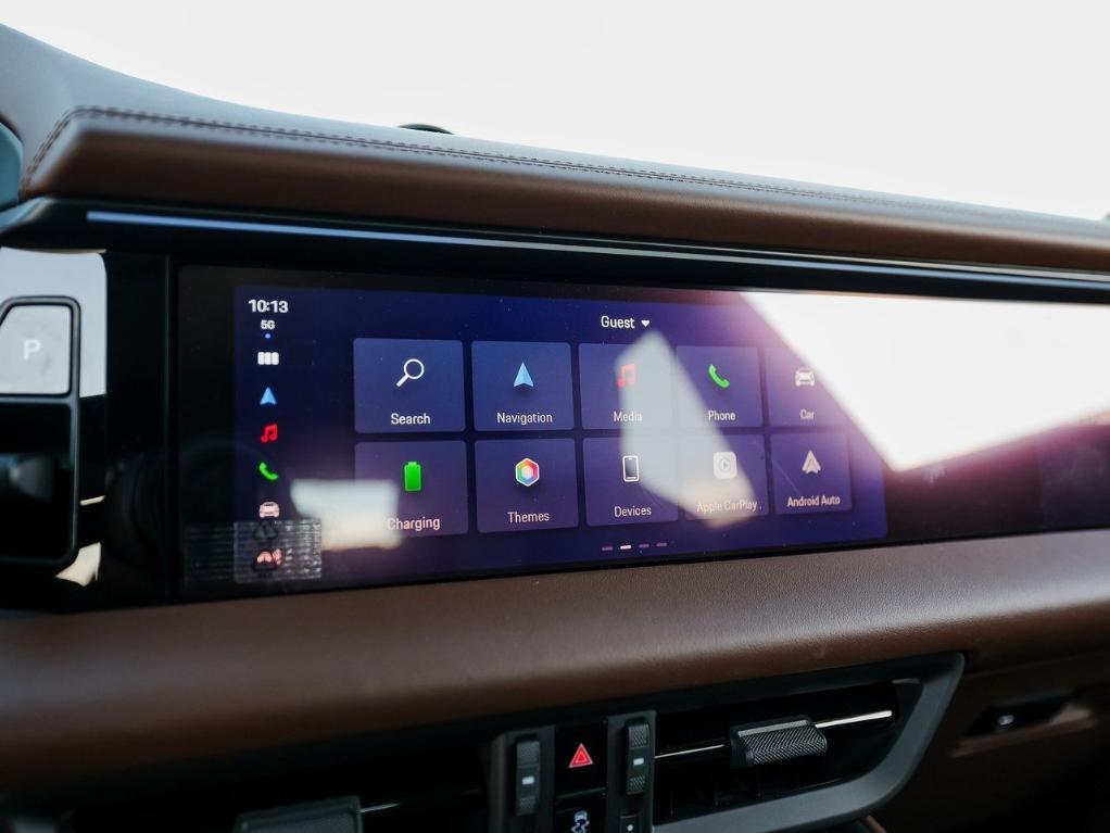 new 2025 Porsche Macan car