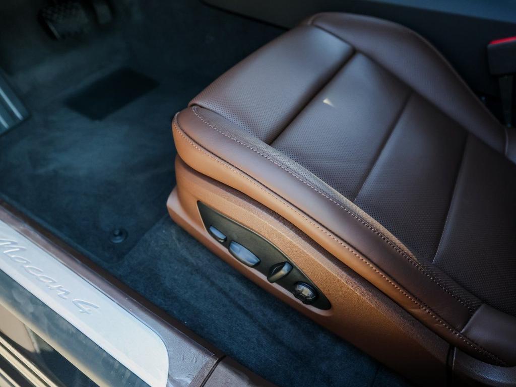 new 2025 Porsche Macan car