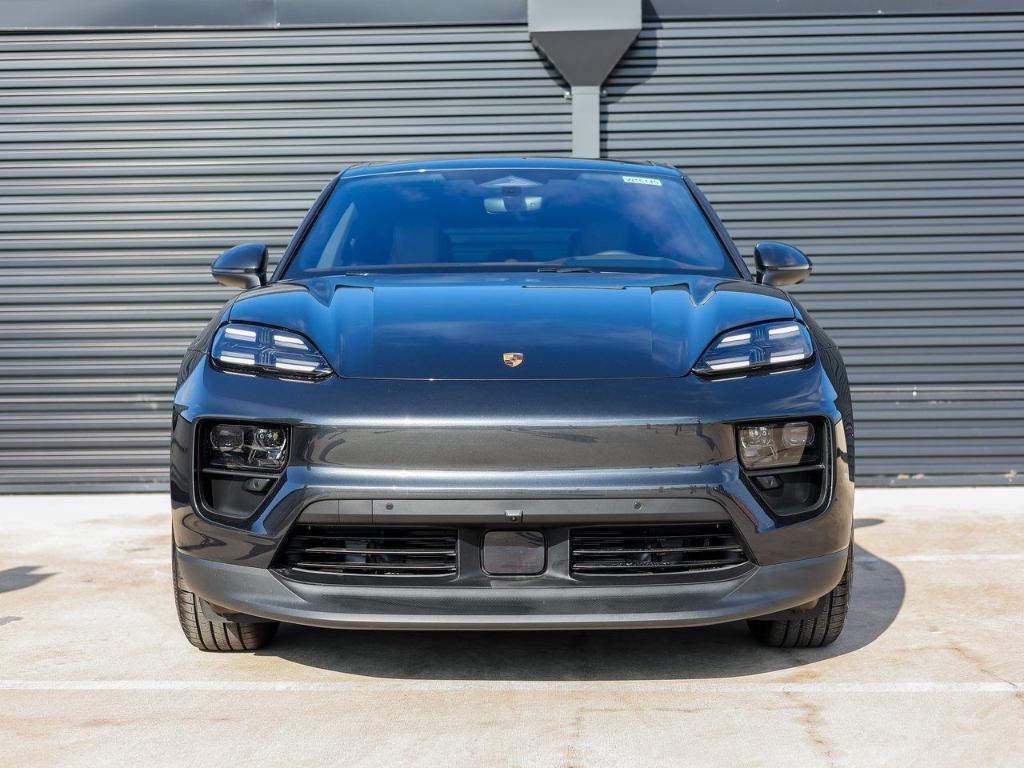 new 2025 Porsche Macan car