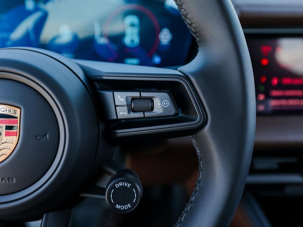 new 2025 Porsche Macan car