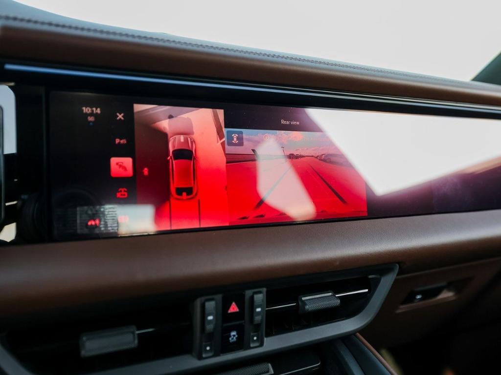 new 2025 Porsche Macan car