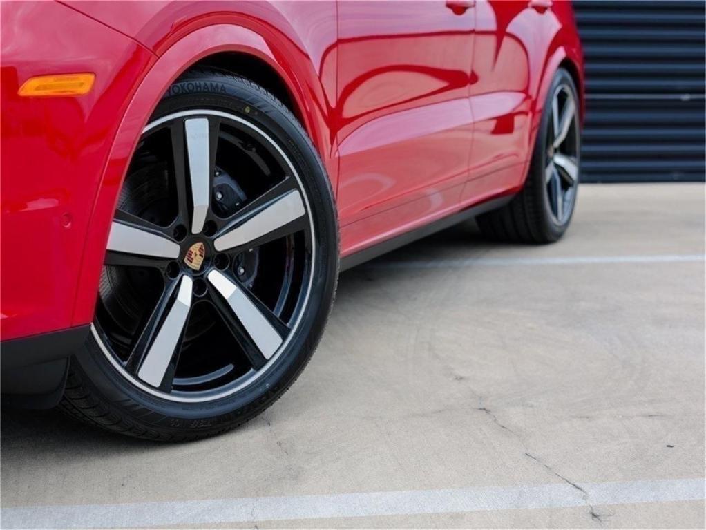 new 2025 Porsche Cayenne car