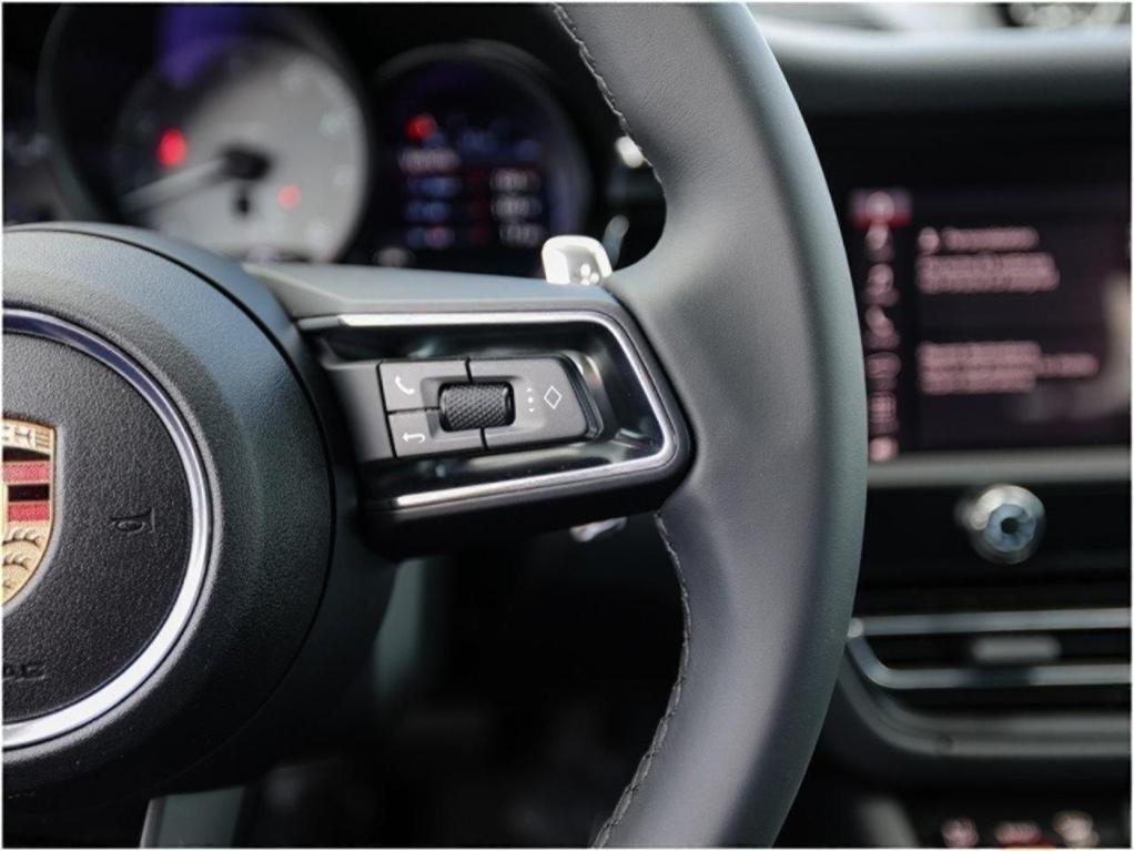 new 2025 Porsche Macan car