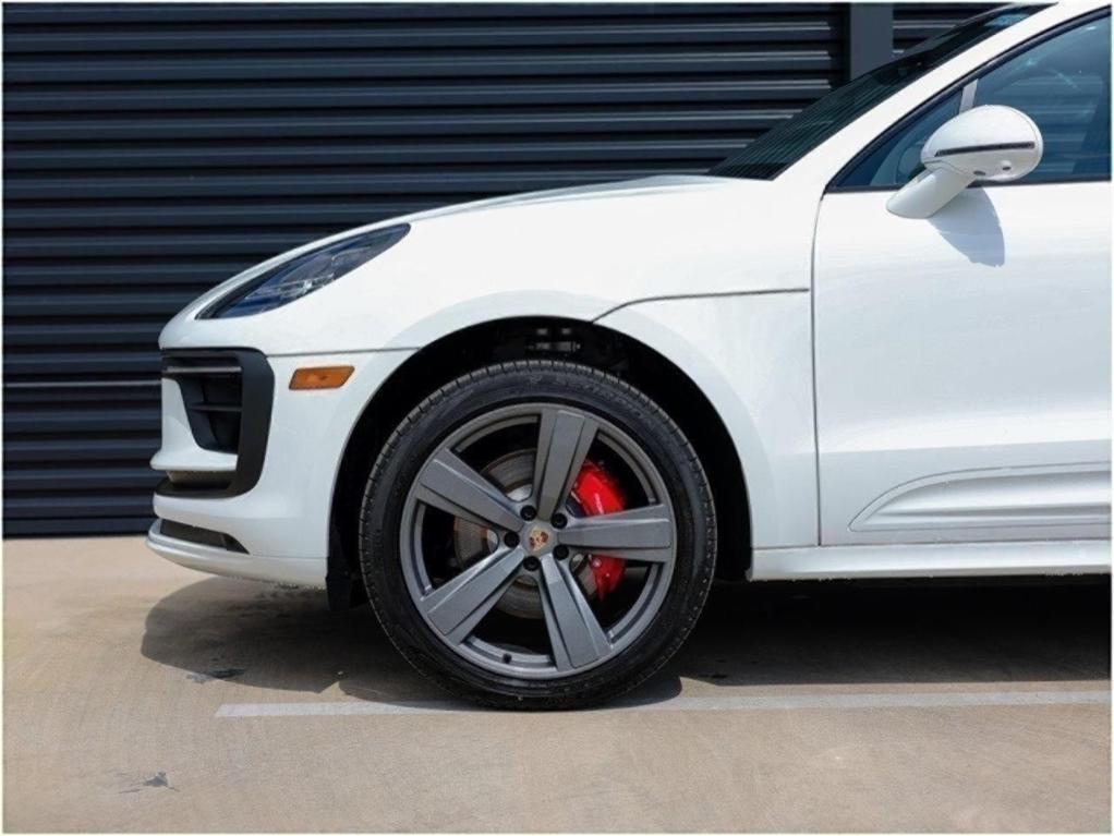 new 2025 Porsche Macan car