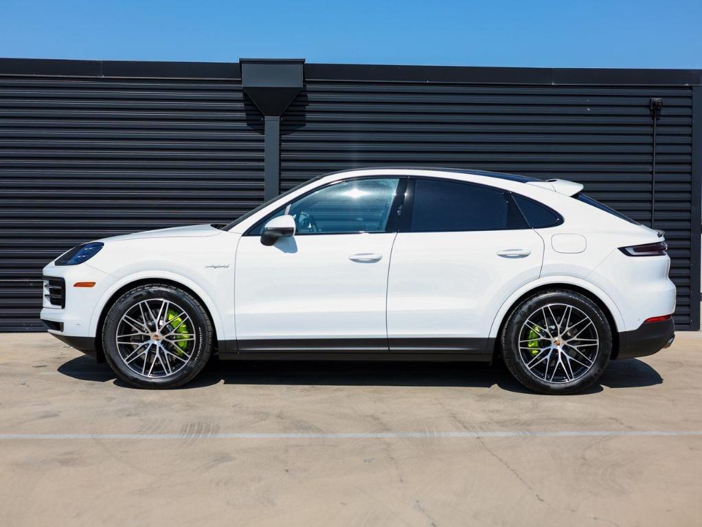 new 2025 Porsche Cayenne car