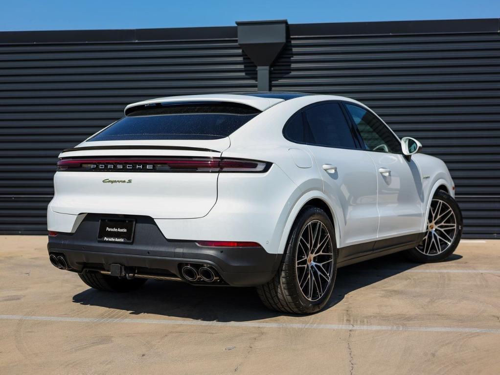 new 2025 Porsche Cayenne car