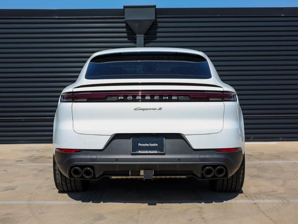 new 2025 Porsche Cayenne car