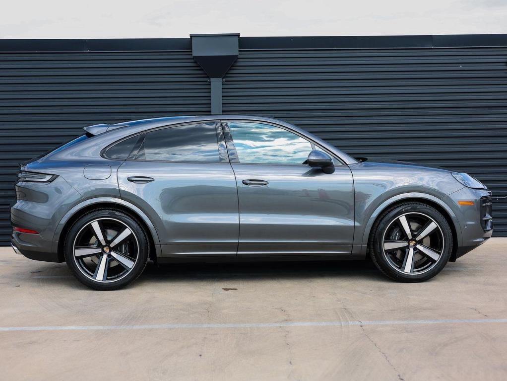 new 2025 Porsche Cayenne car