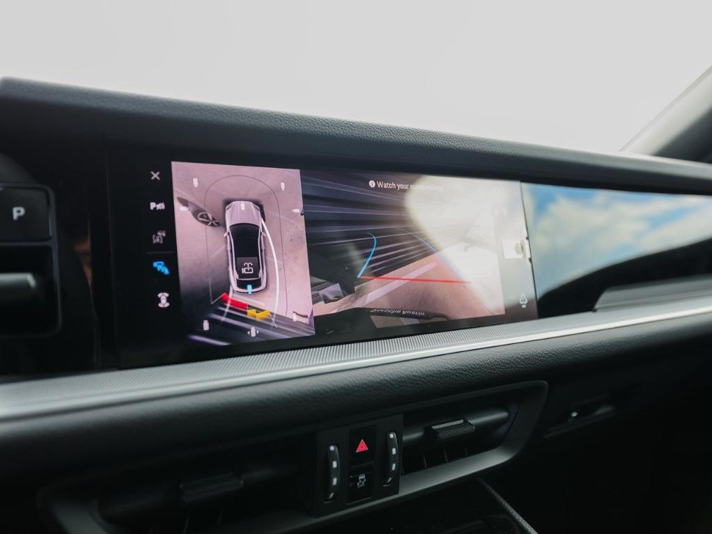 new 2025 Porsche Cayenne car