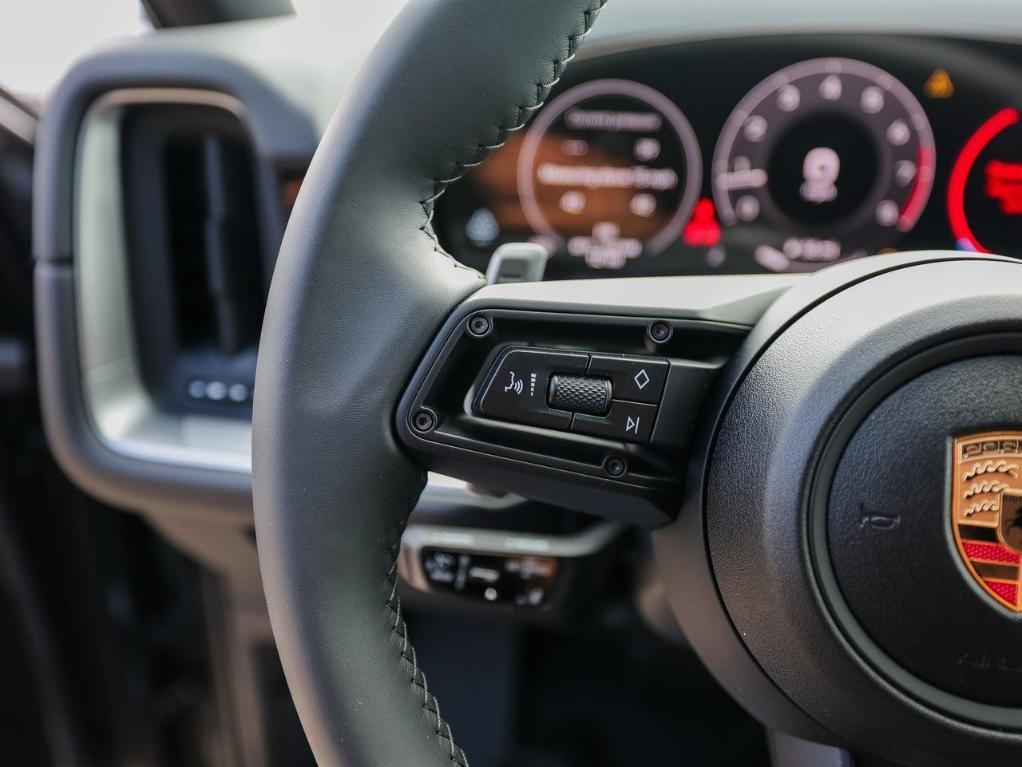 new 2025 Porsche Cayenne car