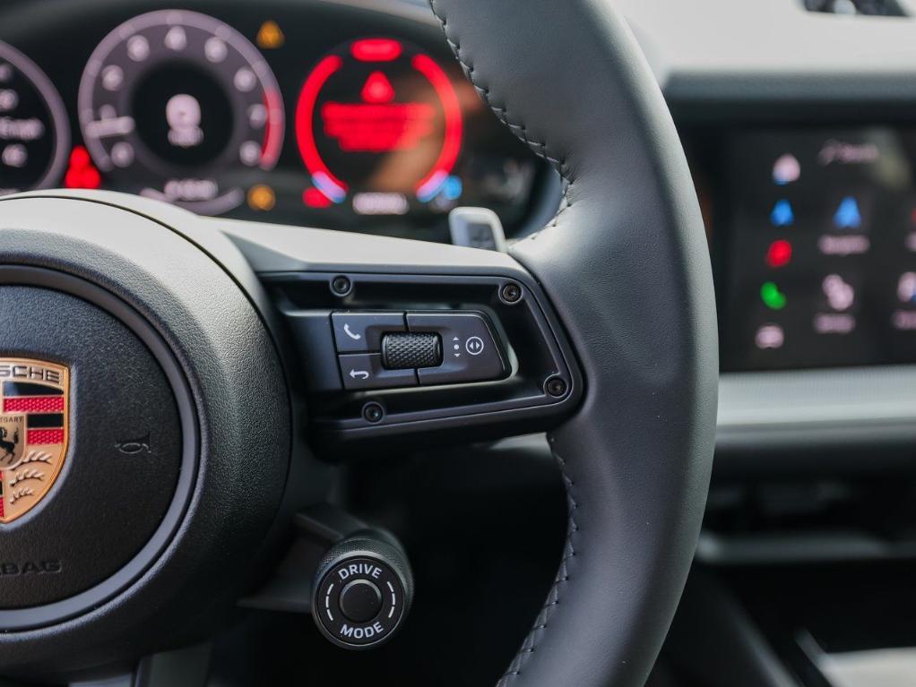 new 2025 Porsche Cayenne car