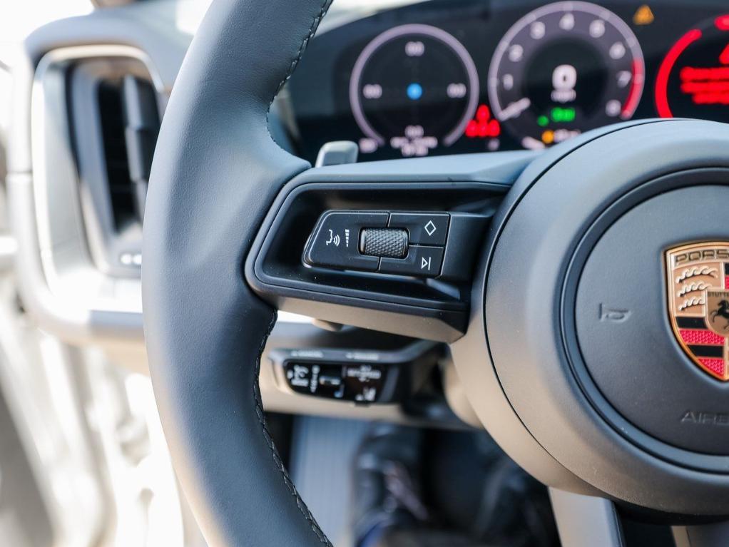 new 2025 Porsche Cayenne car