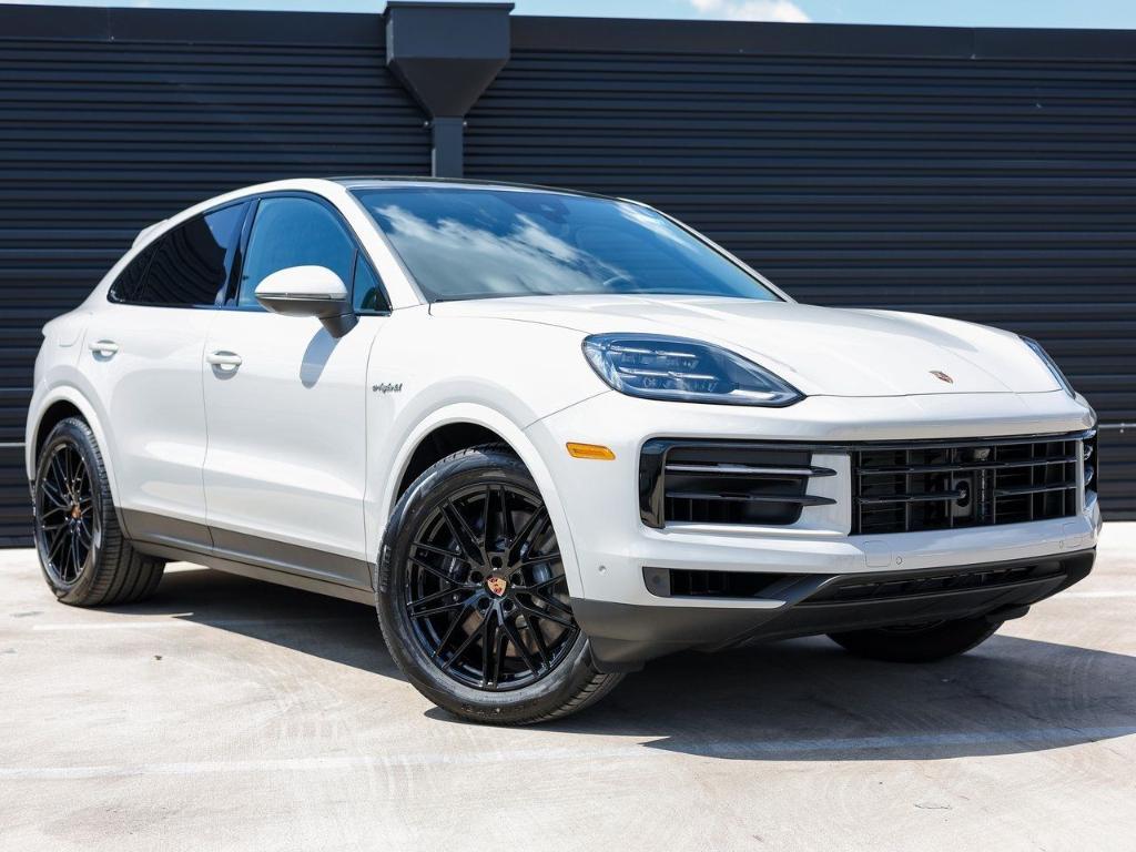 new 2025 Porsche Cayenne car