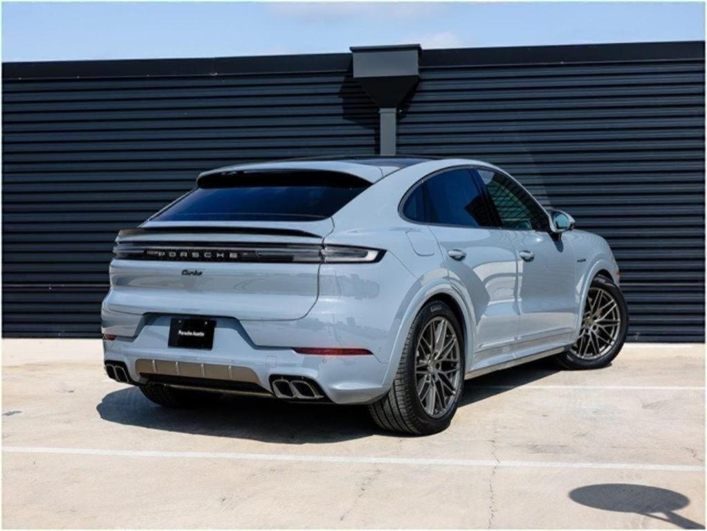 new 2025 Porsche Cayenne car