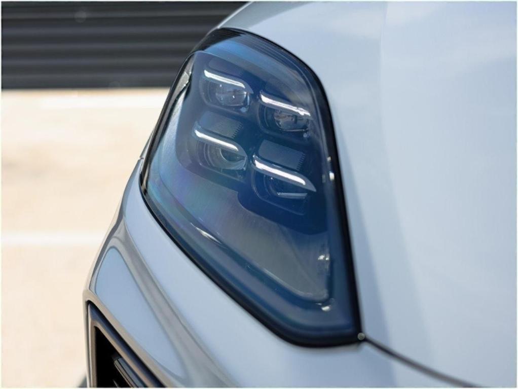 new 2025 Porsche Cayenne car