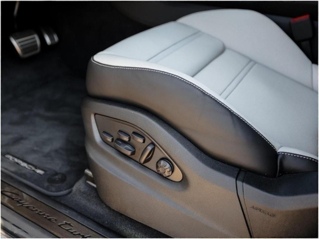 new 2025 Porsche Cayenne car