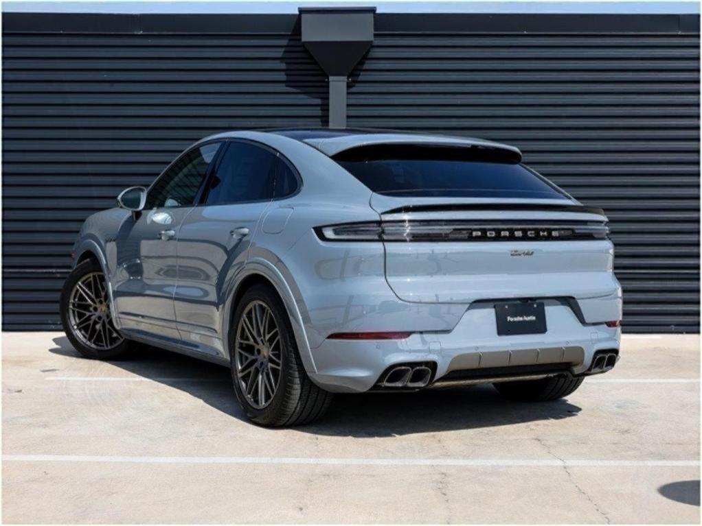 new 2025 Porsche Cayenne car