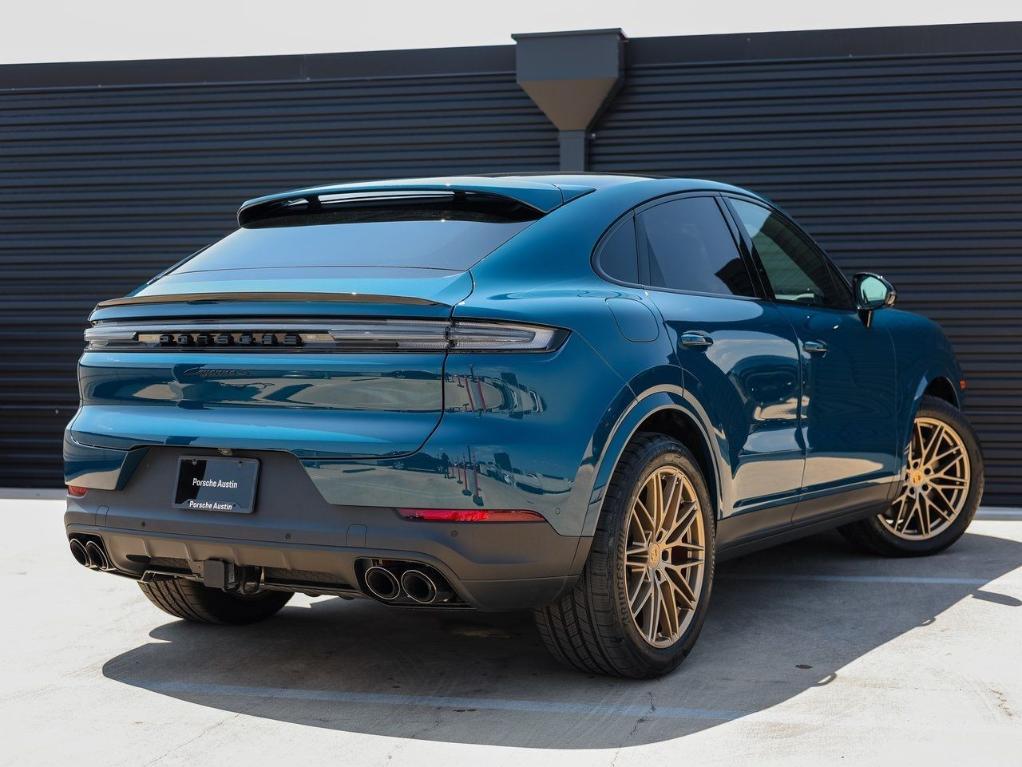 new 2025 Porsche Cayenne car
