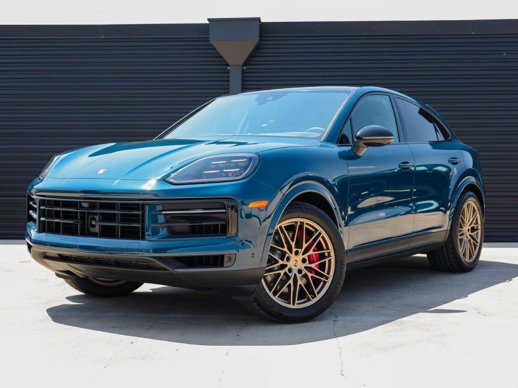 new 2025 Porsche Cayenne car