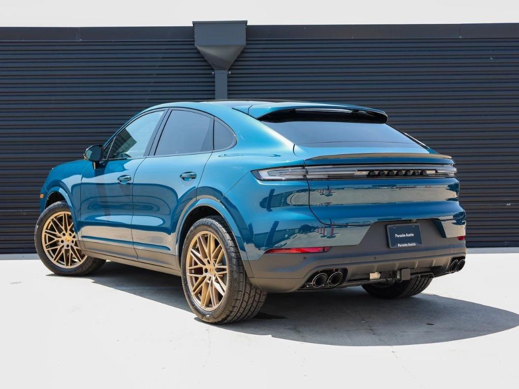 new 2025 Porsche Cayenne car