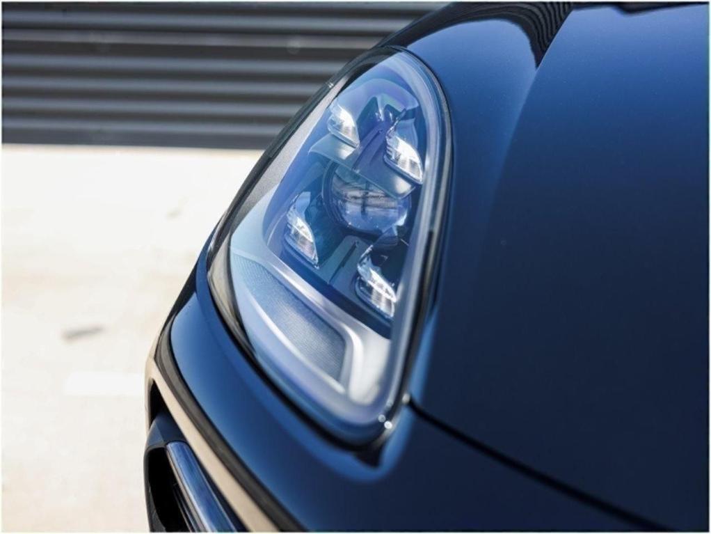 used 2022 Porsche Cayenne car, priced at $70,493