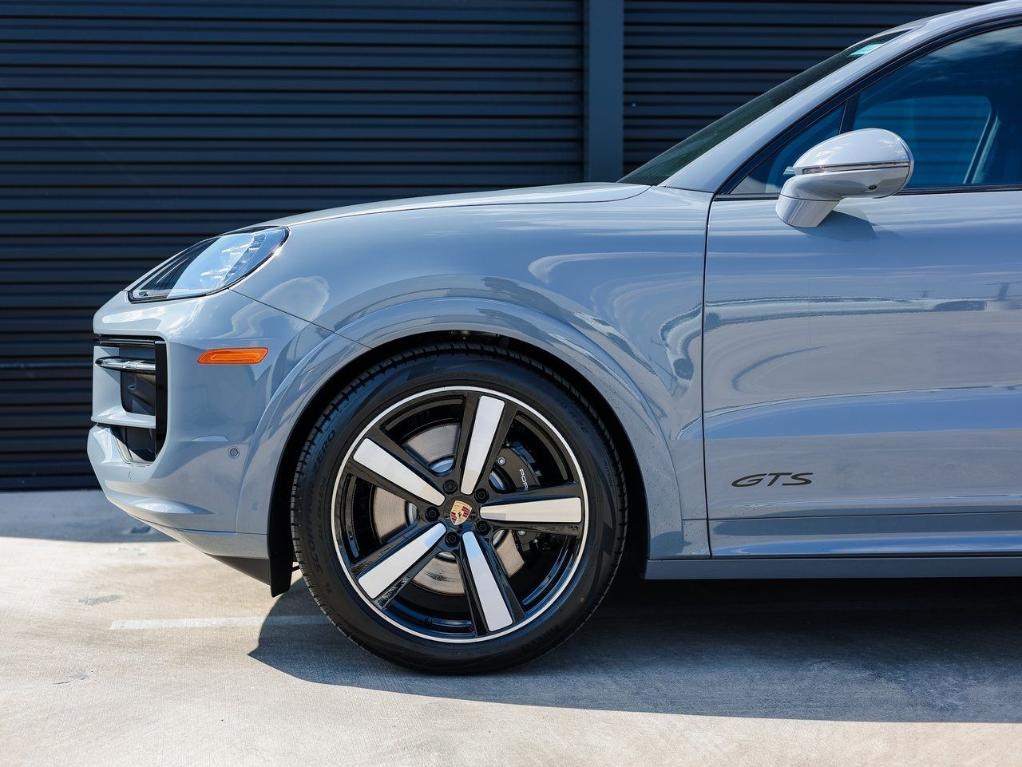 new 2026 Porsche Cayenne car