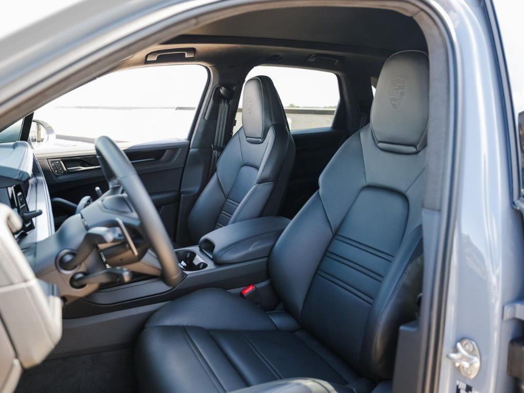 new 2026 Porsche Cayenne car