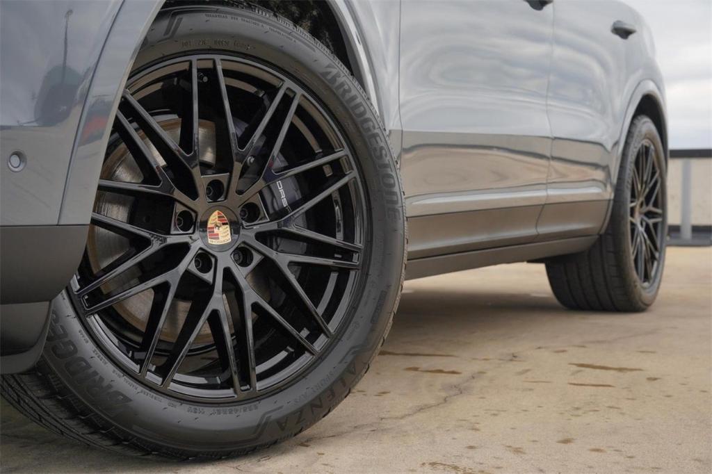 used 2025 Porsche Cayenne car, priced at $95,690