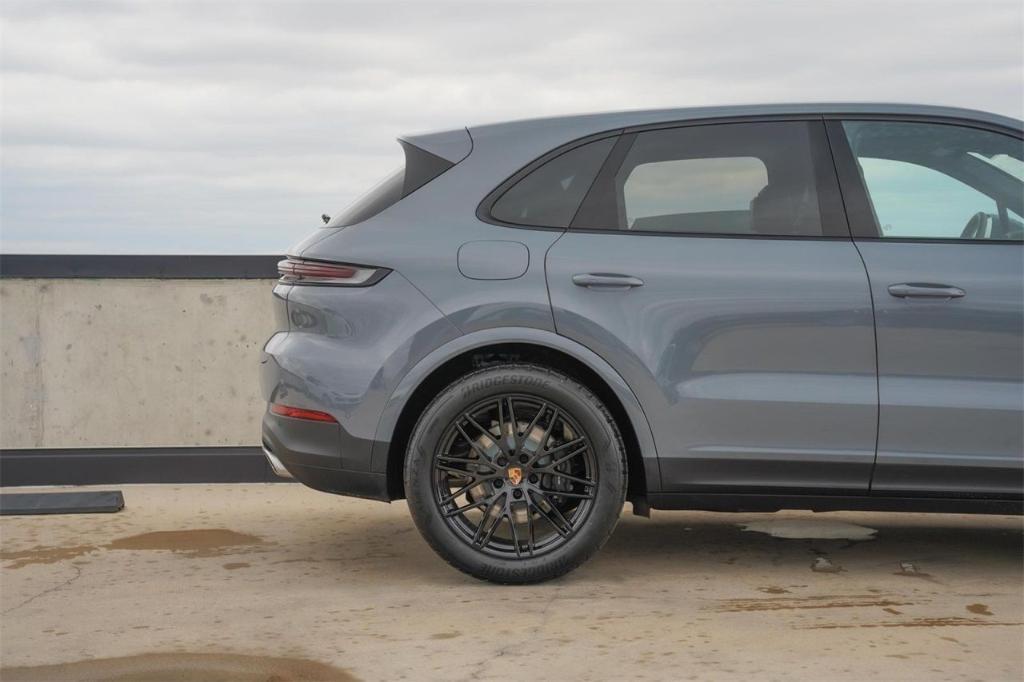 used 2025 Porsche Cayenne car, priced at $95,690