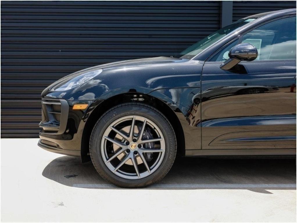 new 2025 Porsche Macan car