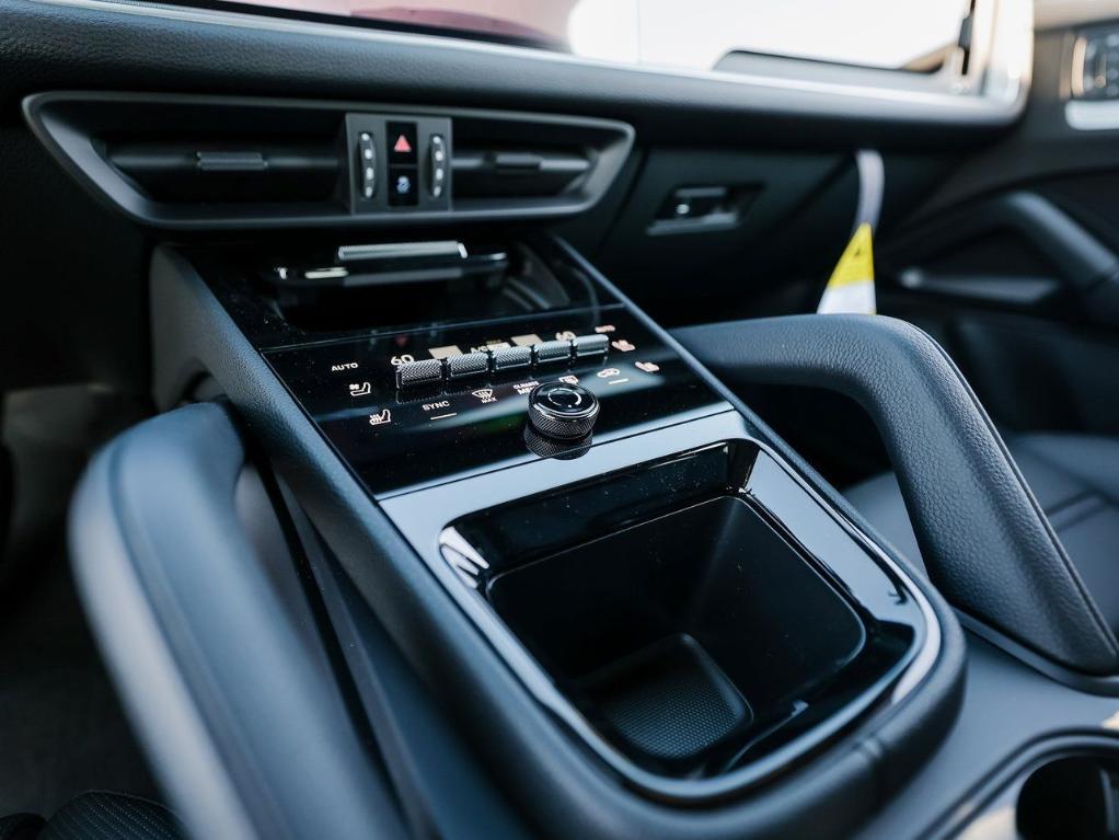 new 2025 Porsche Cayenne car