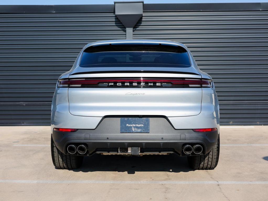 new 2025 Porsche Cayenne car