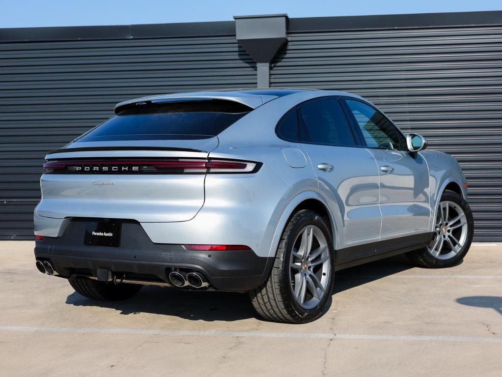 new 2025 Porsche Cayenne car