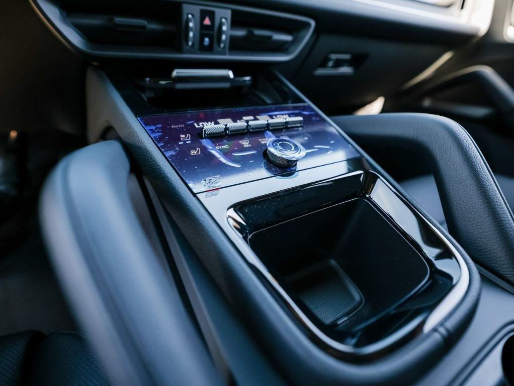 new 2026 Porsche Cayenne car