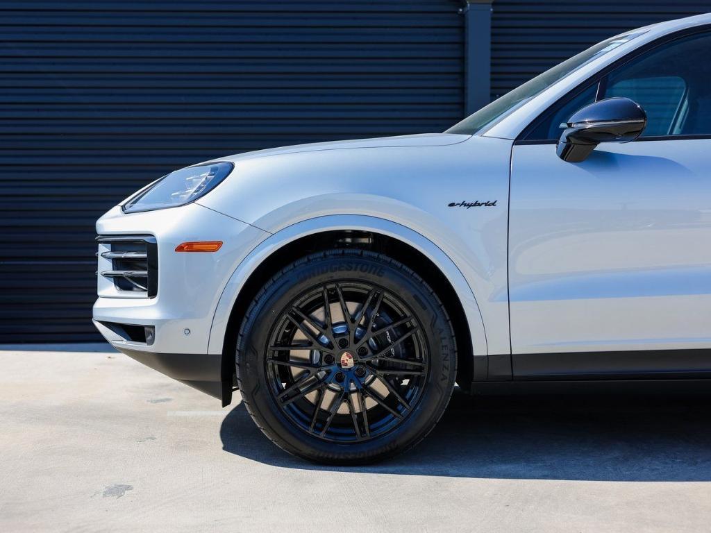 new 2026 Porsche Cayenne car