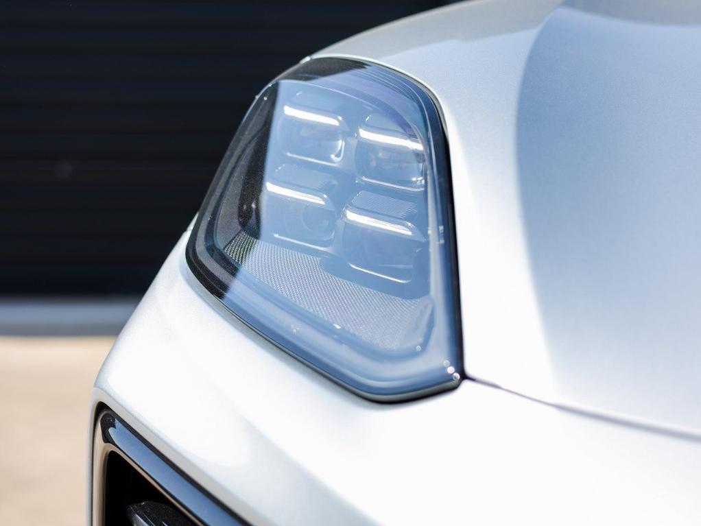 new 2026 Porsche Cayenne car