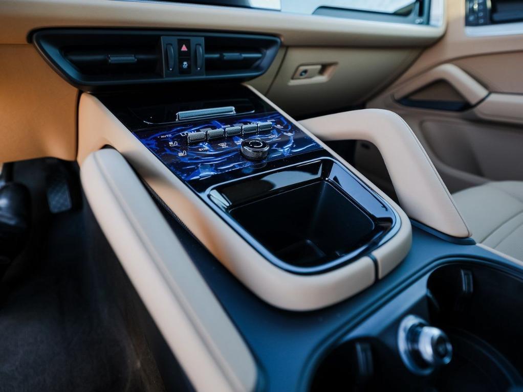 new 2025 Porsche Cayenne car