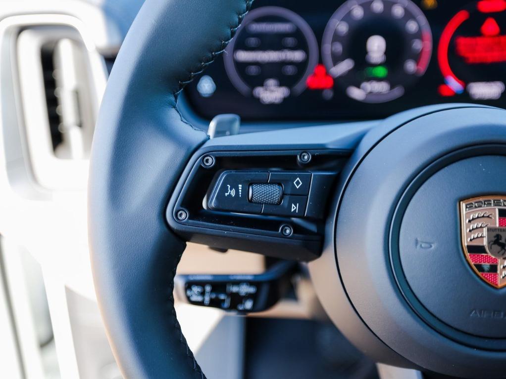 new 2025 Porsche Cayenne car