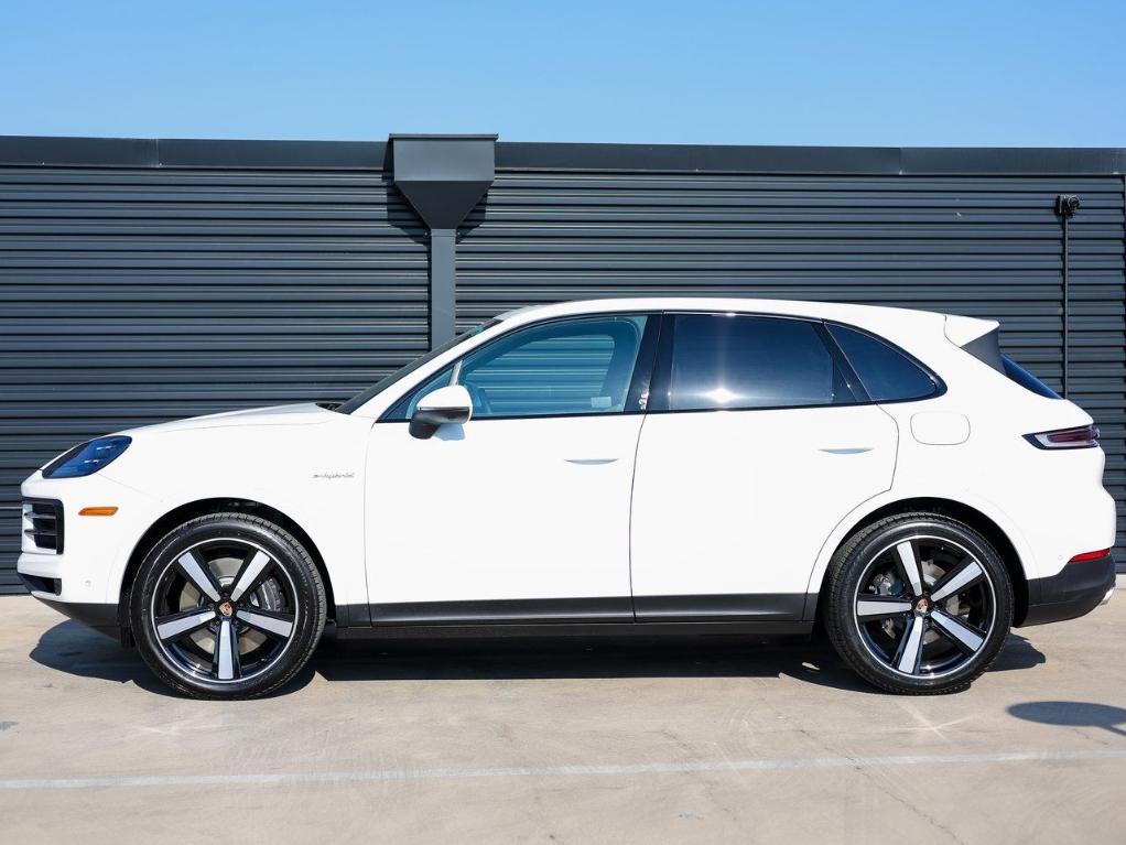 new 2025 Porsche Cayenne car