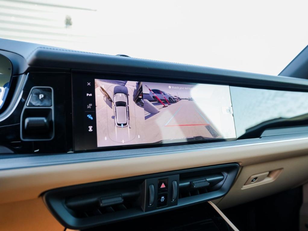 new 2025 Porsche Cayenne car