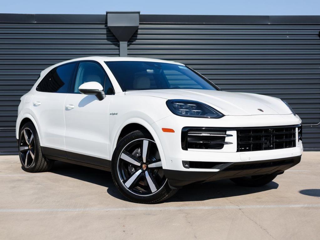 new 2025 Porsche Cayenne car