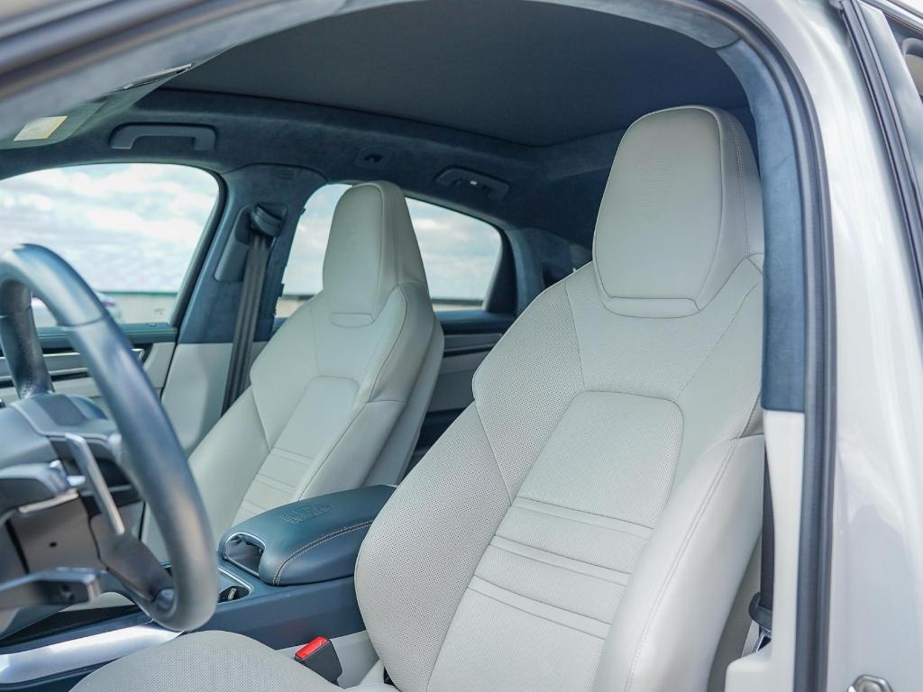 used 2022 Porsche Cayenne E-Hybrid Coupe car, priced at $109,990