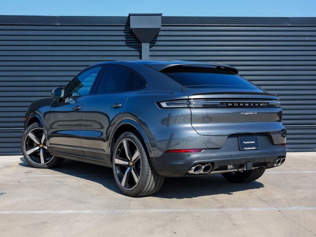 new 2025 Porsche Cayenne car