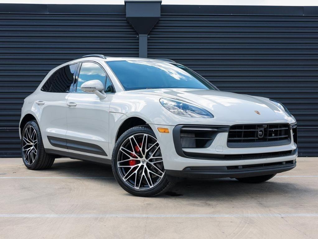 new 2025 Porsche Macan car