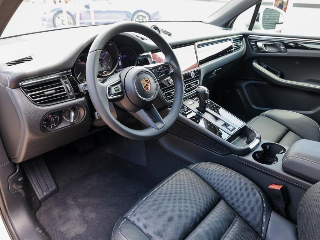 new 2025 Porsche Macan car