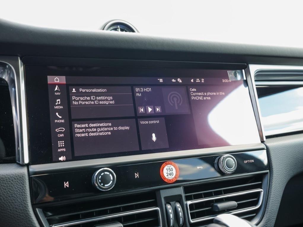 new 2025 Porsche Macan car