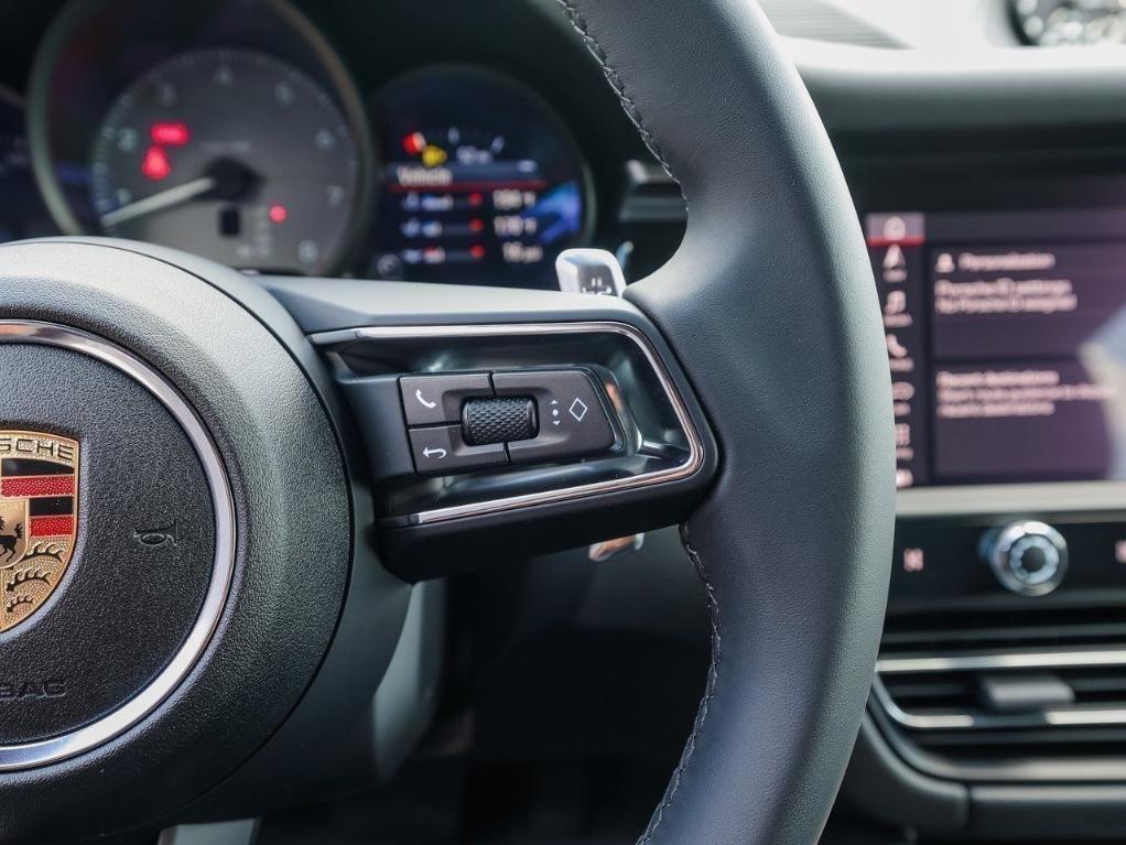 new 2025 Porsche Macan car