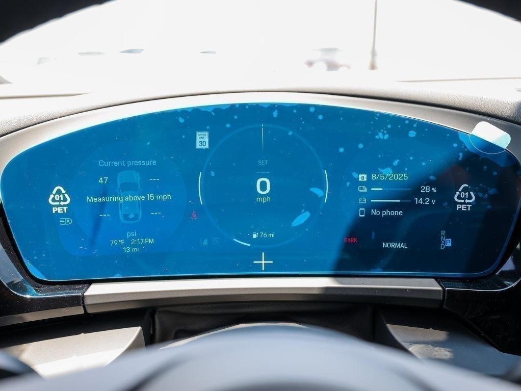 new 2025 Porsche Macan car