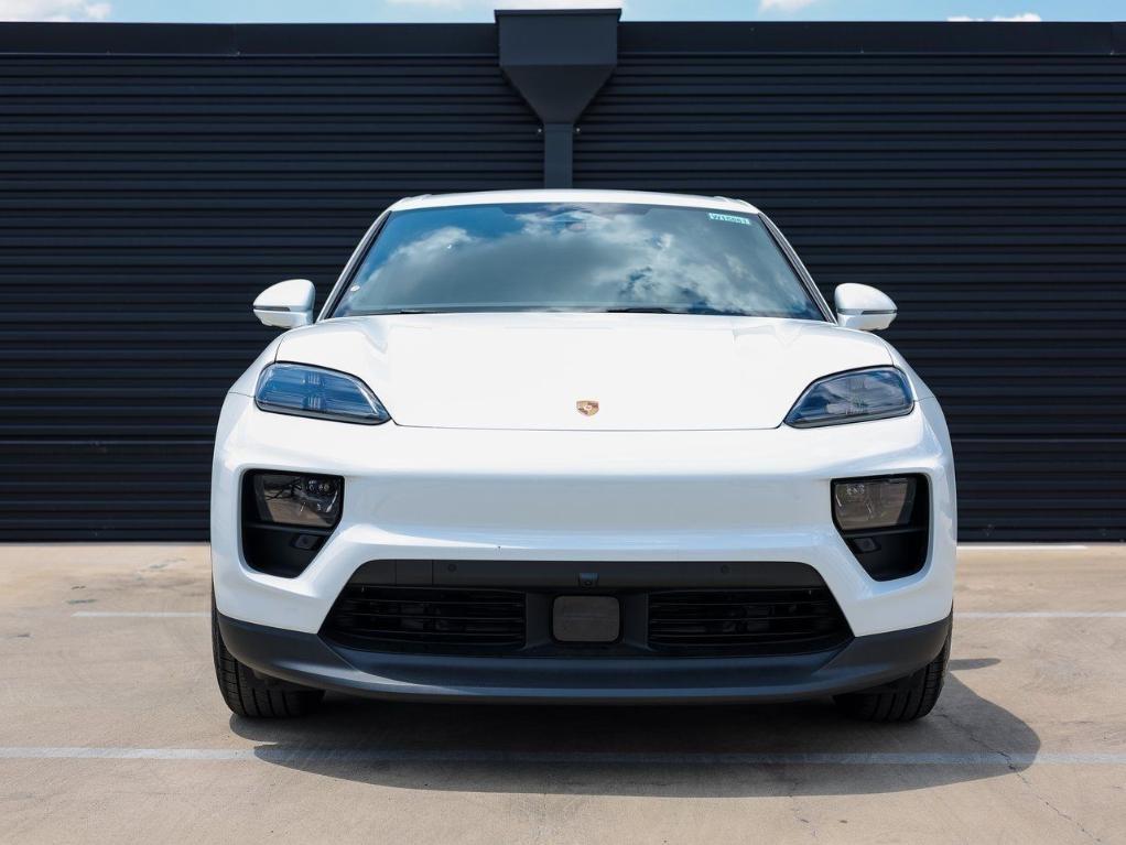 new 2025 Porsche Macan car