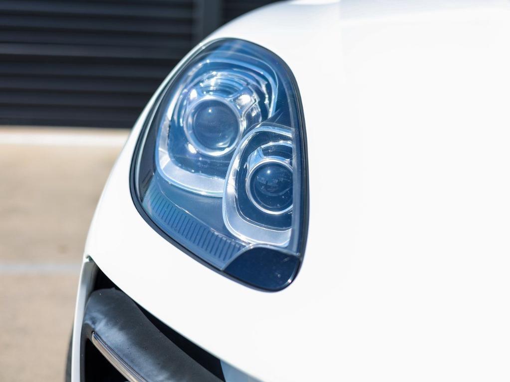 used 2018 Porsche Macan car, priced at $39,990